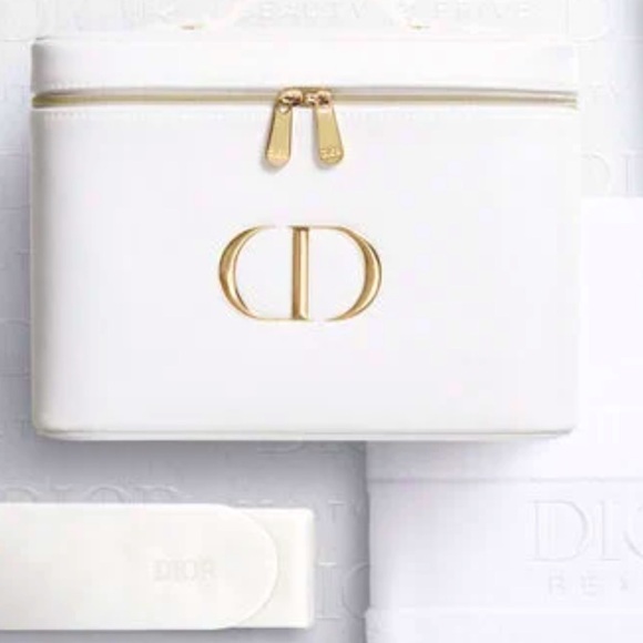 DIOR Prestige Lifestyle Set White Vanity Pouch Cotton Face Towel - Picture 1 of 17